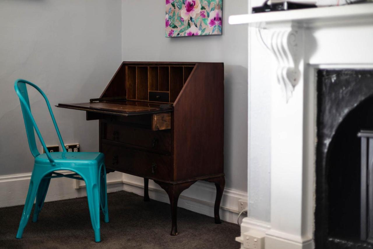 The Dragonfly Inn Launceston Bagian luar foto