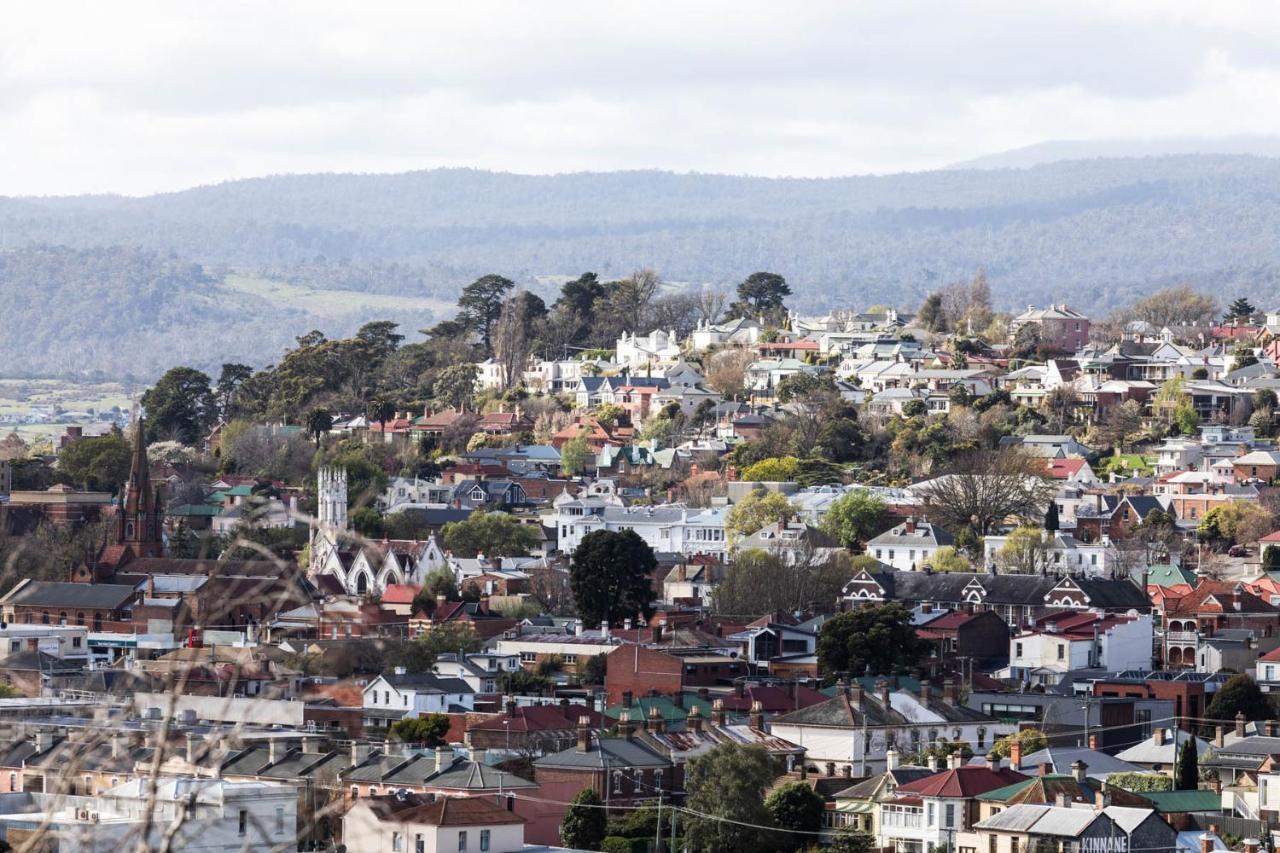 The Dragonfly Inn Launceston Bagian luar foto