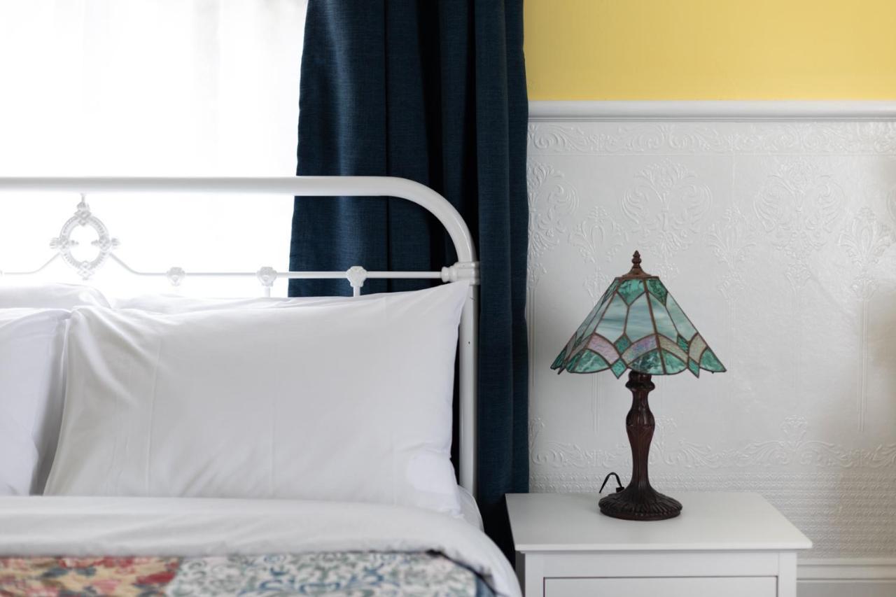 The Dragonfly Inn Launceston Bagian luar foto