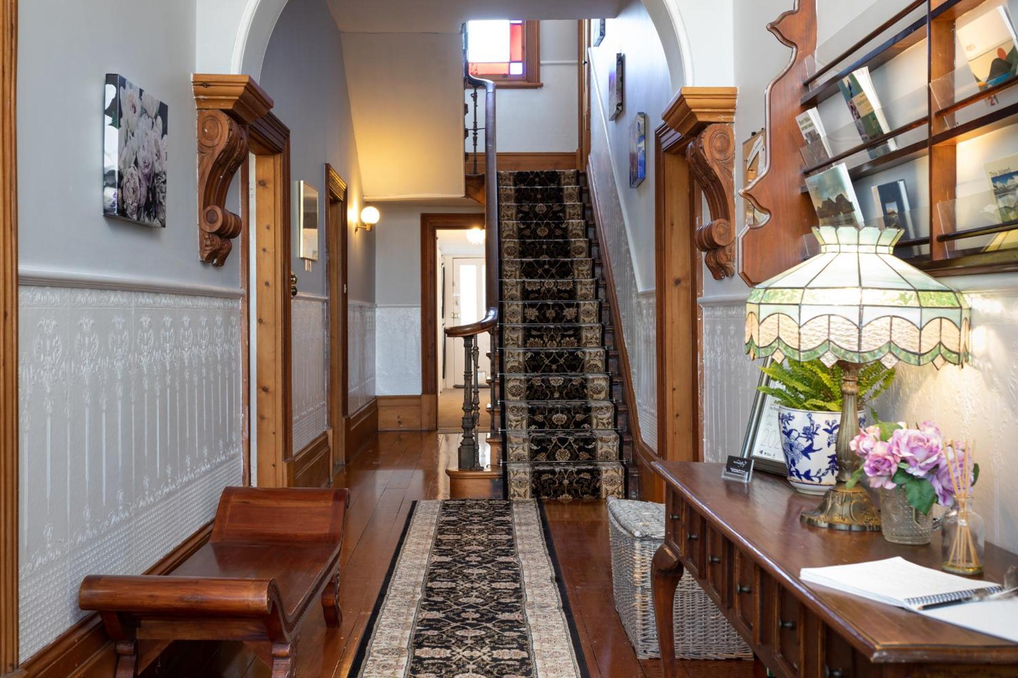The Dragonfly Inn Launceston Bagian luar foto
